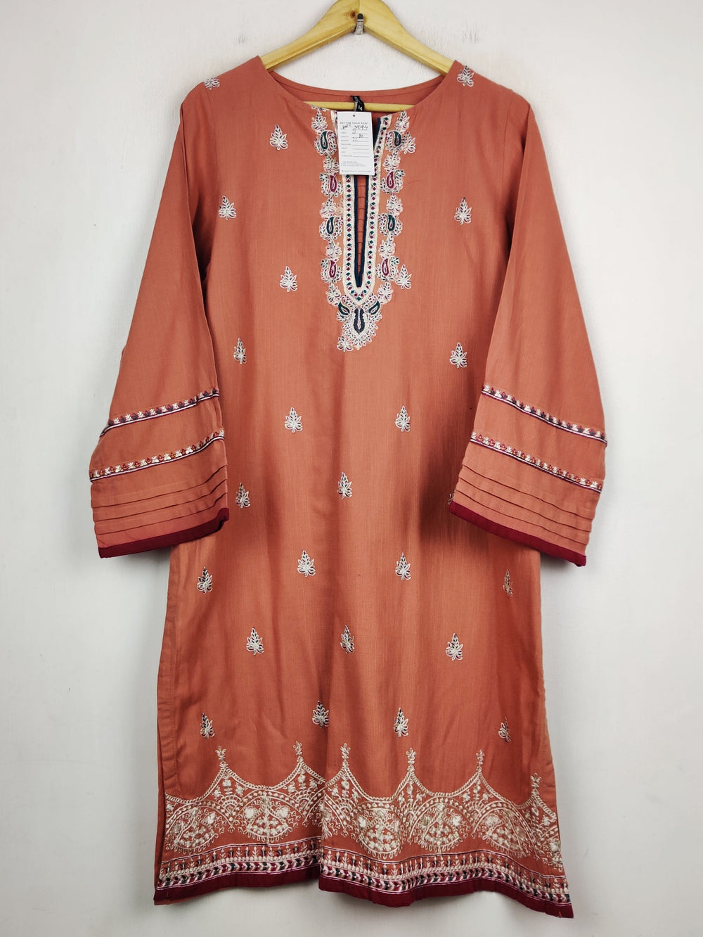 Buy online pre-used pre-loved 100% authentic & Original branded Beechtree (WBK-3994) available in Pakistan. Top international brands avilable.