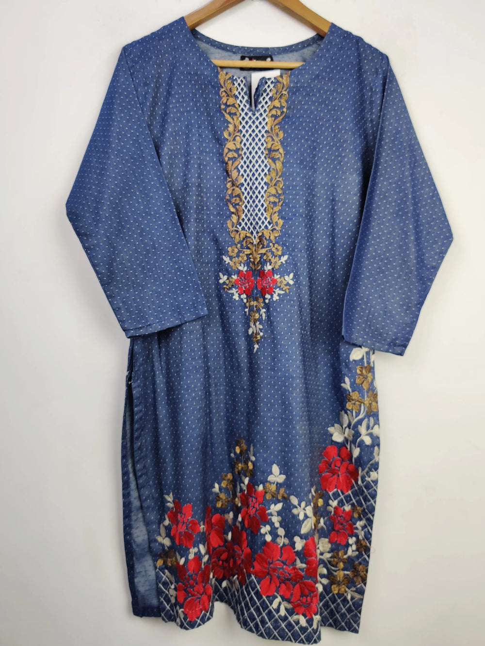 Buy online pre-used pre-loved 100% authentic & Original branded Jng Collection (WBK-528) available in Pakistan. Top international brands avilable.