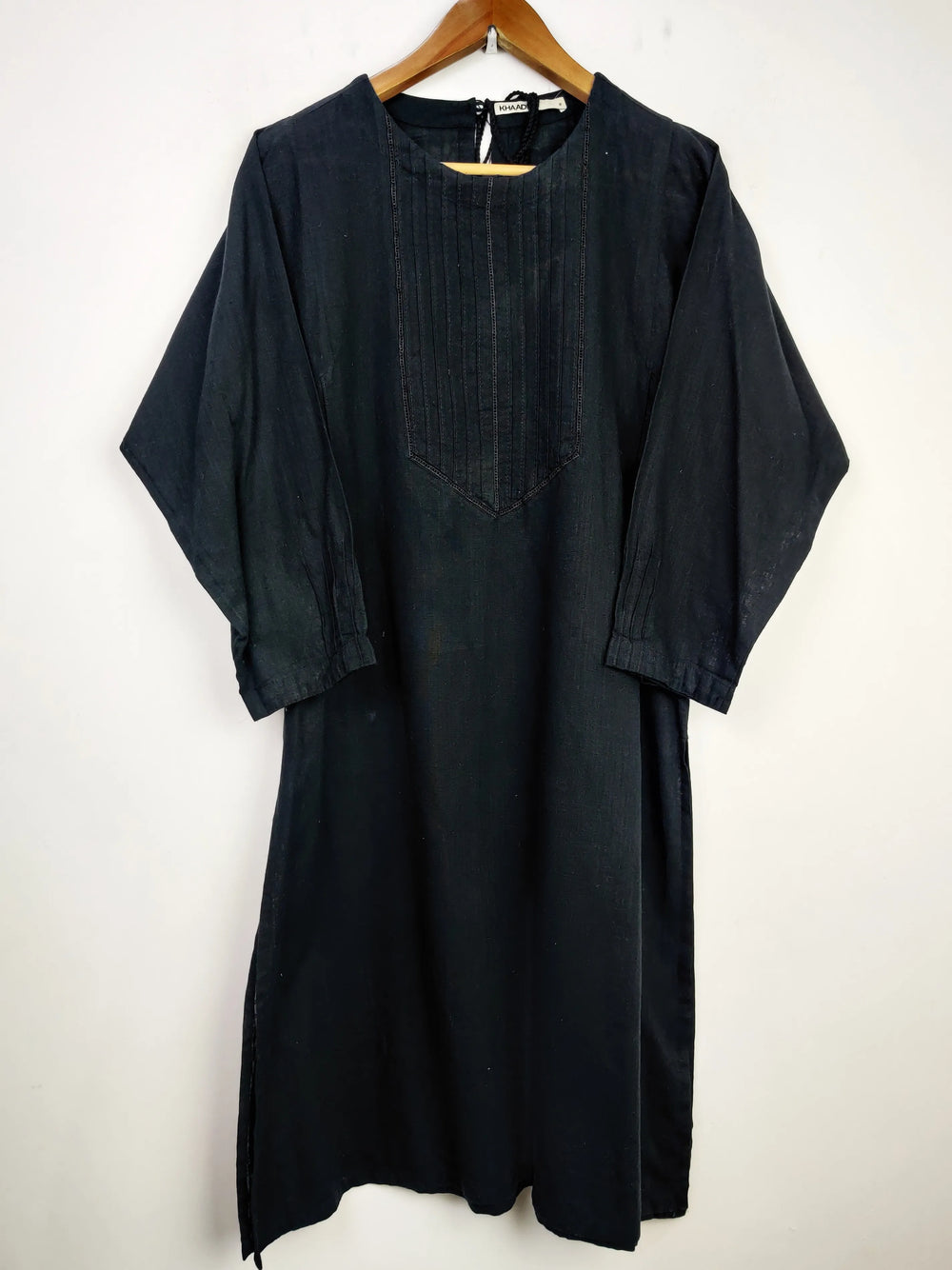 Buy online pre-used pre-loved 100% authentic & Original branded Khaadi (WBK-557) available in Pakistan. Top international brands avilable.