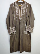 Buy online pre-used pre-loved 100% authentic & Original branded Beechtree (WBK-579) available in Pakistan. Top international brands avilable.