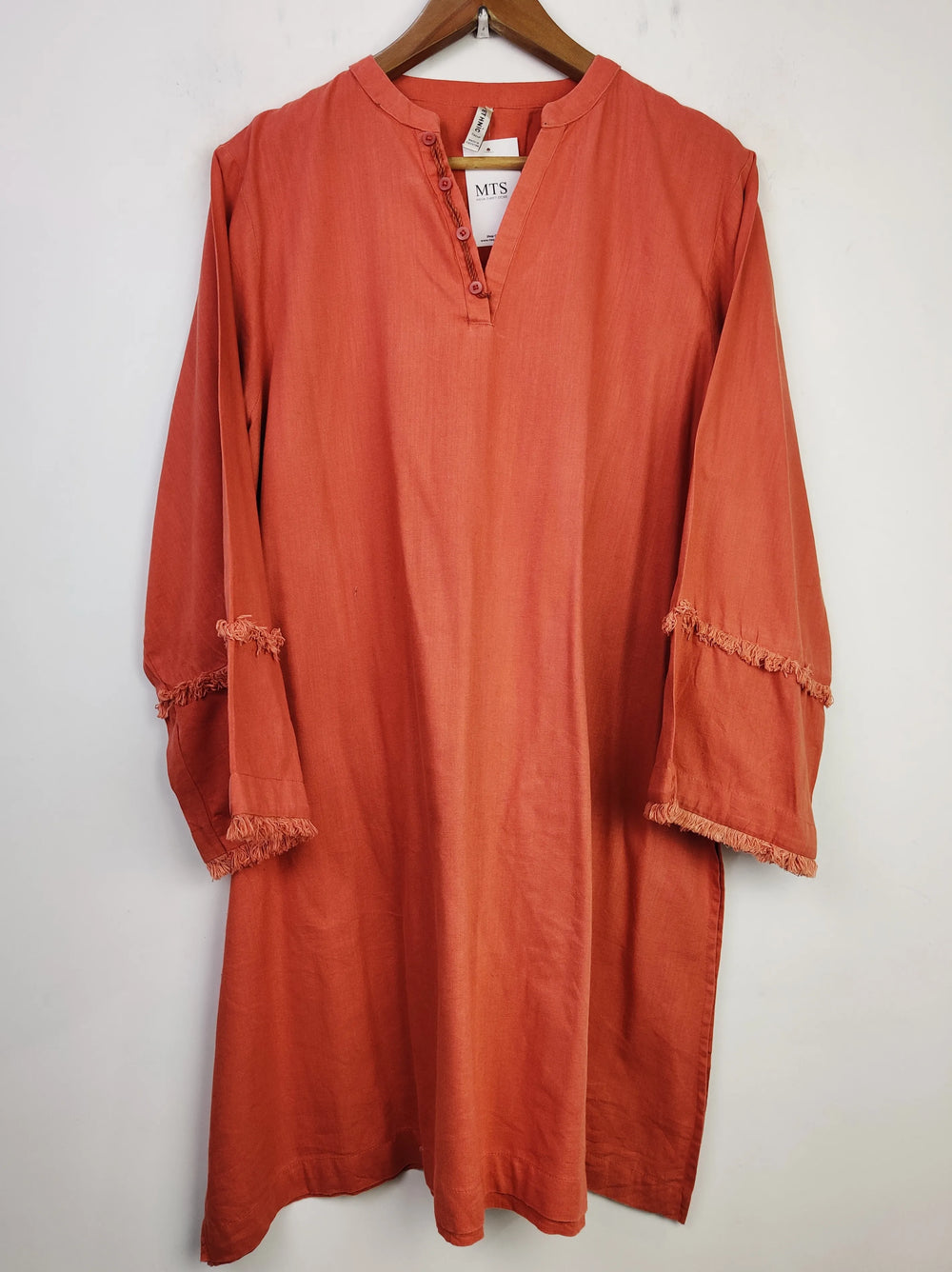 Buy online pre-used pre-loved 100% authentic & Original branded Ethnic (WBK-583) available in Pakistan. Top international brands avilable.