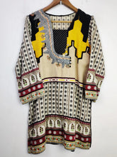 Buy online pre-used pre-loved 100% authentic & Original branded Warda (WBK-621) available in Pakistan. Top international brands avilable.