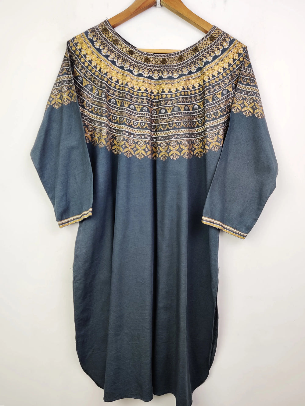 Buy online pre-used pre-loved 100% authentic & Original branded Limelight (WBK-632) available in Pakistan. Top international brands avilable.