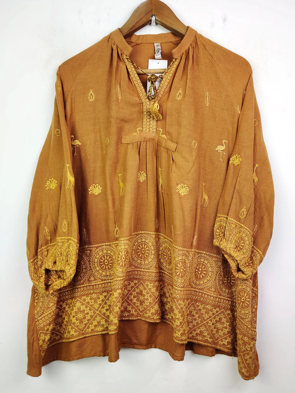 Buy online pre-used pre-loved 100% authentic & Original branded Ethnic (WBK-648) available in Pakistan. Top international brands avilable.