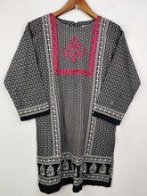 Buy online pre-used pre-loved 100% authentic & Original branded Minnie Minors (WBK-677) available in Pakistan. Top international brands avilable.