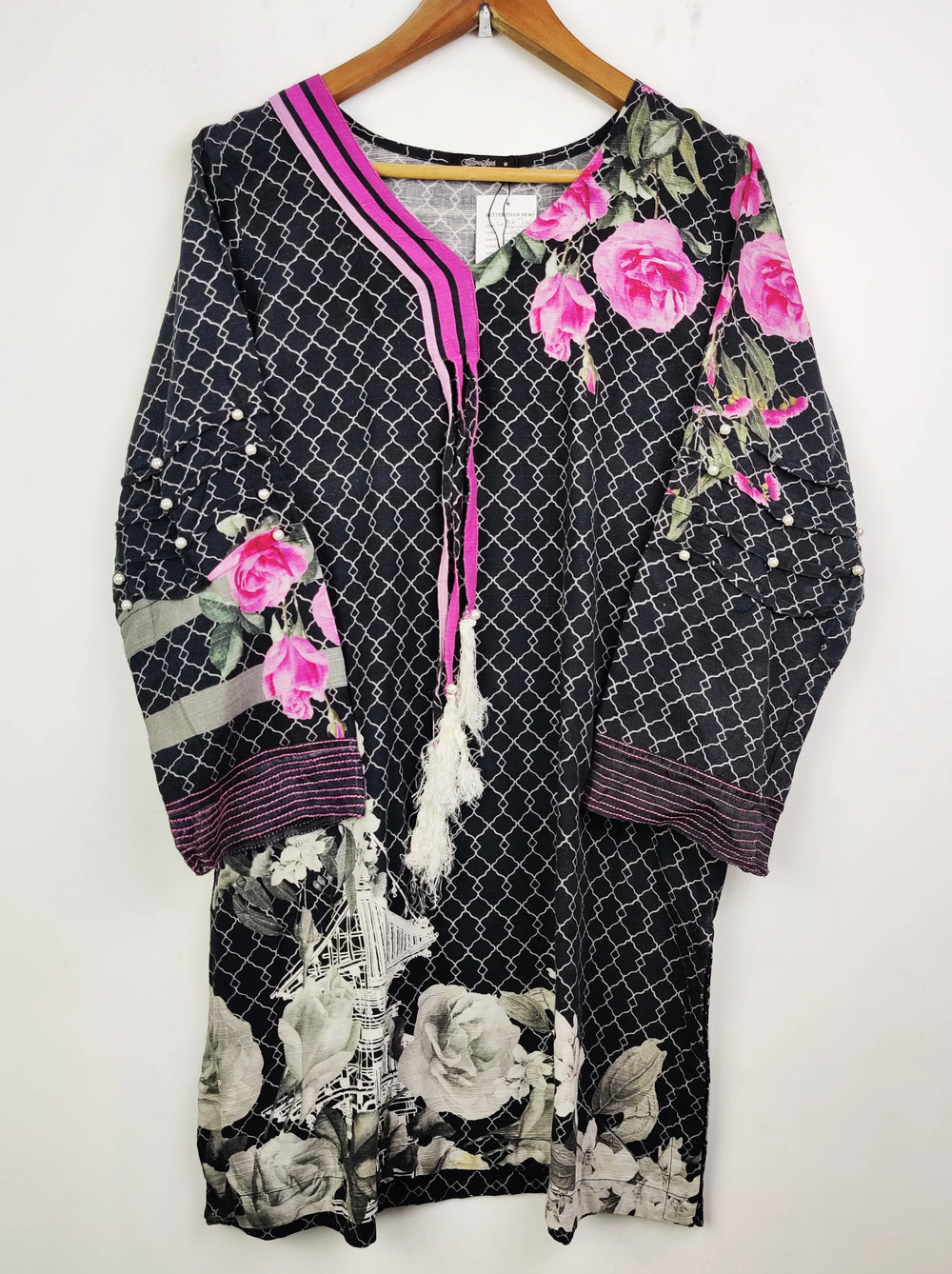 Buy online pre-used pre-loved 100% authentic & Original branded Cross Stitch (WBK-706) available in Pakistan. Top international brands avilable.