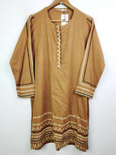 Buy online pre-used pre-loved 100% authentic & Original branded Khaadi (WBK-707) available in Pakistan. Top international brands avilable.