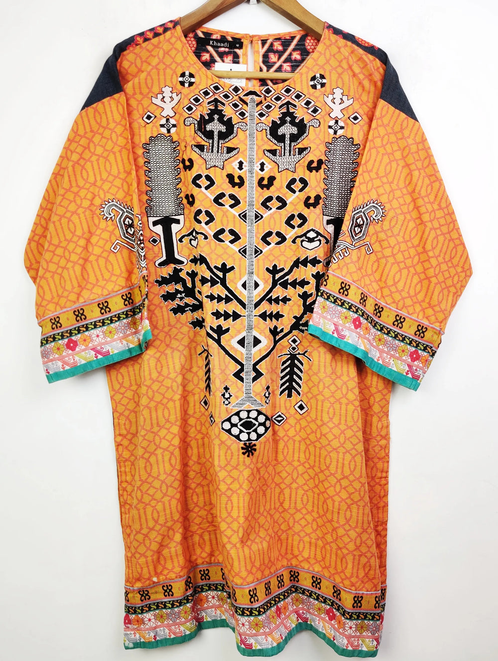 Buy online pre-used pre-loved 100% authentic & Original branded Khaadi (WBK-712) available in Pakistan. Top international brands avilable.