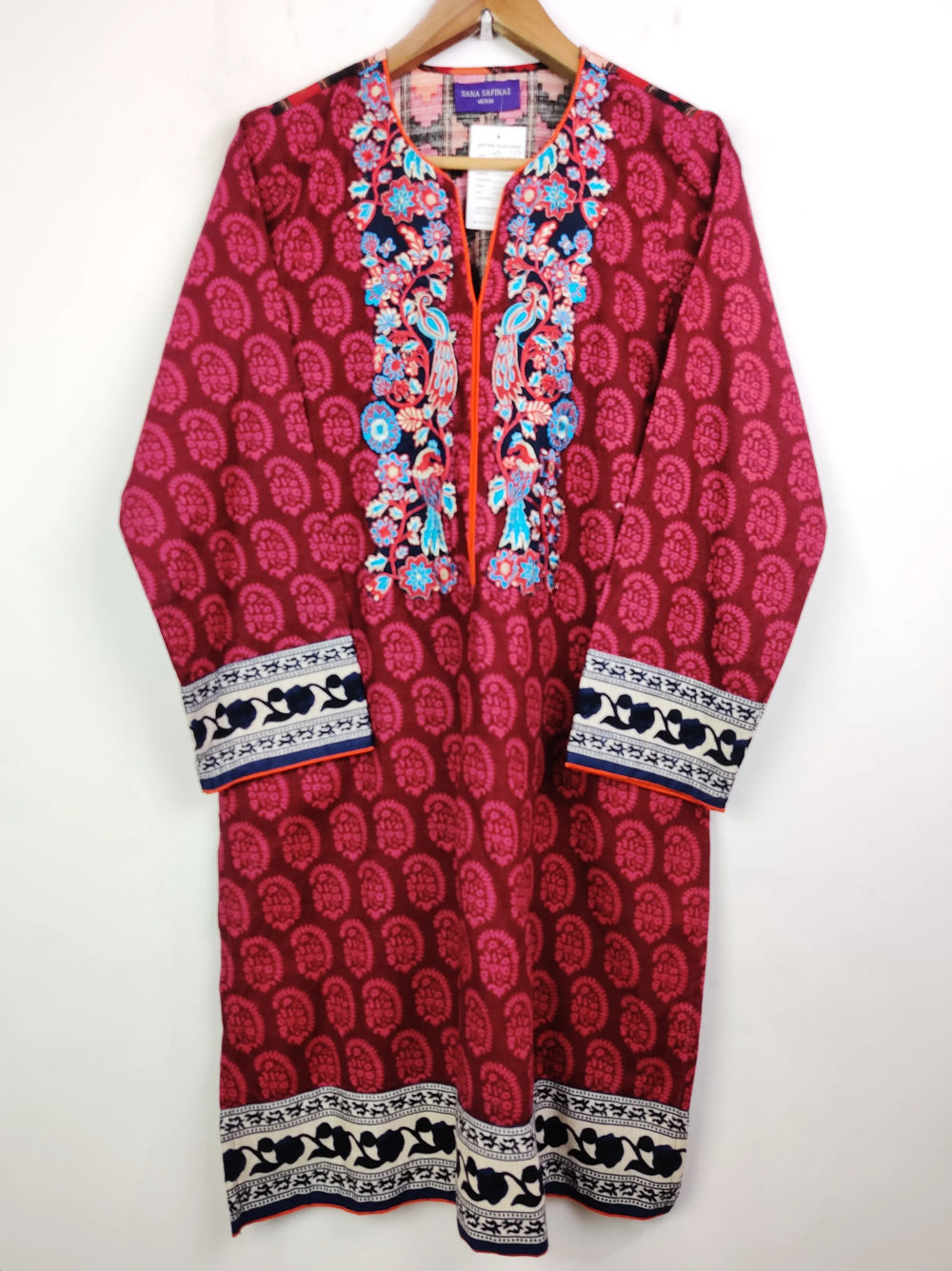 Buy online pre-used pre-loved 100% authentic & Original branded Sana Safinaz (WBK-719) available in Pakistan. Top international brands avilable.