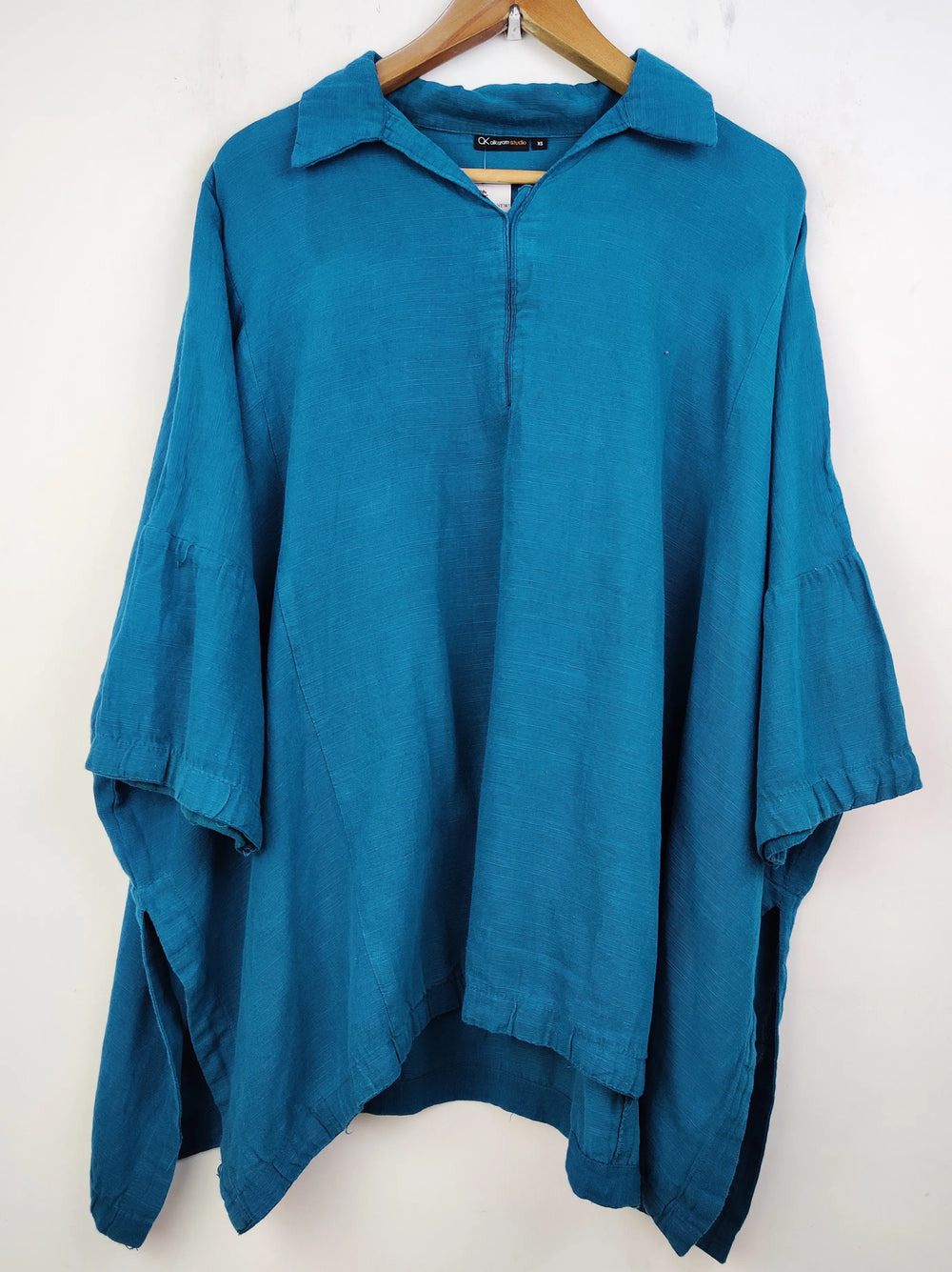 Buy online pre-used pre-loved 100% authentic & Original branded Alkaram Studio (WBK-829) available in Pakistan. Top international brands avilable.