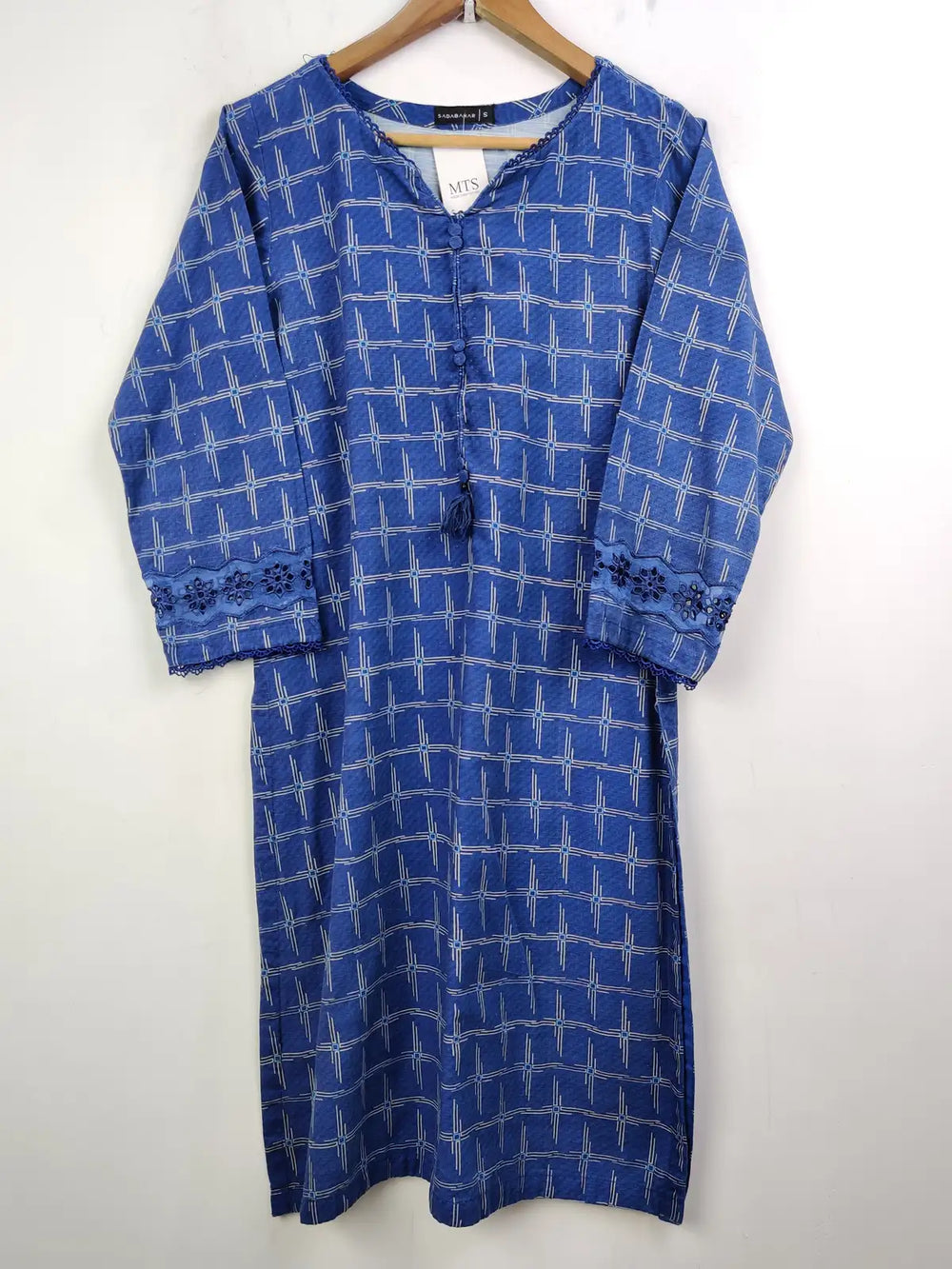 Buy online pre-used pre-loved 100% authentic & Original branded Sadabahar (WBK-867) available in Pakistan. Top international brands avilable.