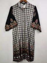 Buy online pre-used pre-loved 100% authentic & Original branded Nishat Linen (WBK-900) available in Pakistan. Top international brands avilable.