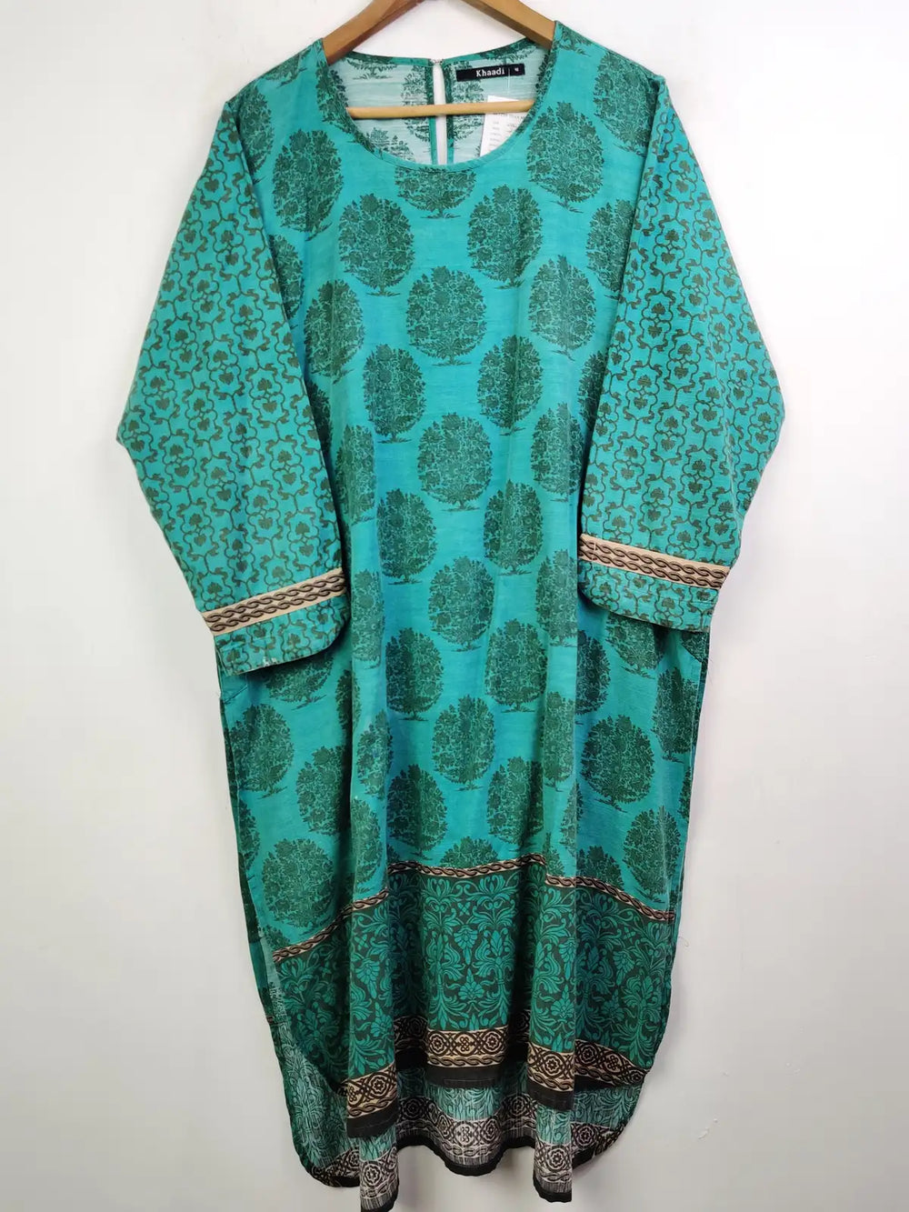 Buy online pre-used pre-loved 100% authentic & Original branded Khaadi (WBK-928) available in Pakistan. Top international brands avilable.