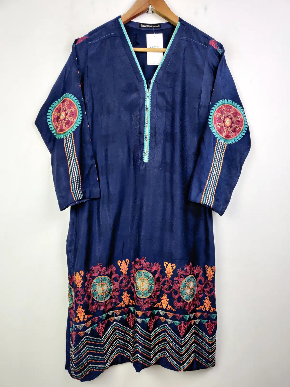 Buy online pre-used pre-loved 100% authentic & Original branded Tawakkal (WBK-975) available in Pakistan. Top international brands avilable.