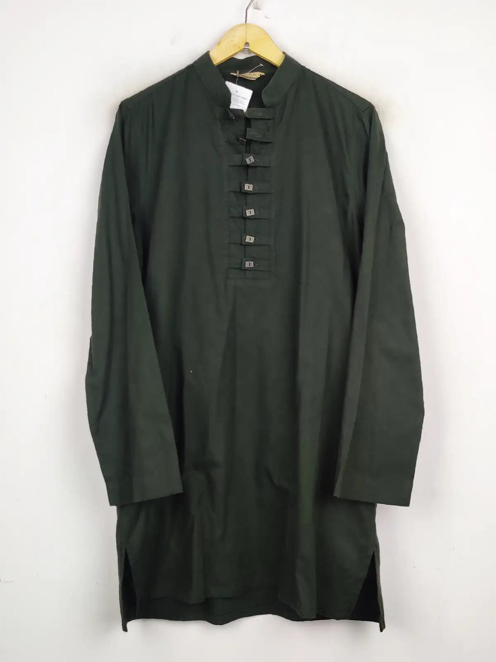 Buy online pre-used pre-loved 100% authentic & Original branded Shukr (WBK-994) available in Pakistan. Top international brands avilable.