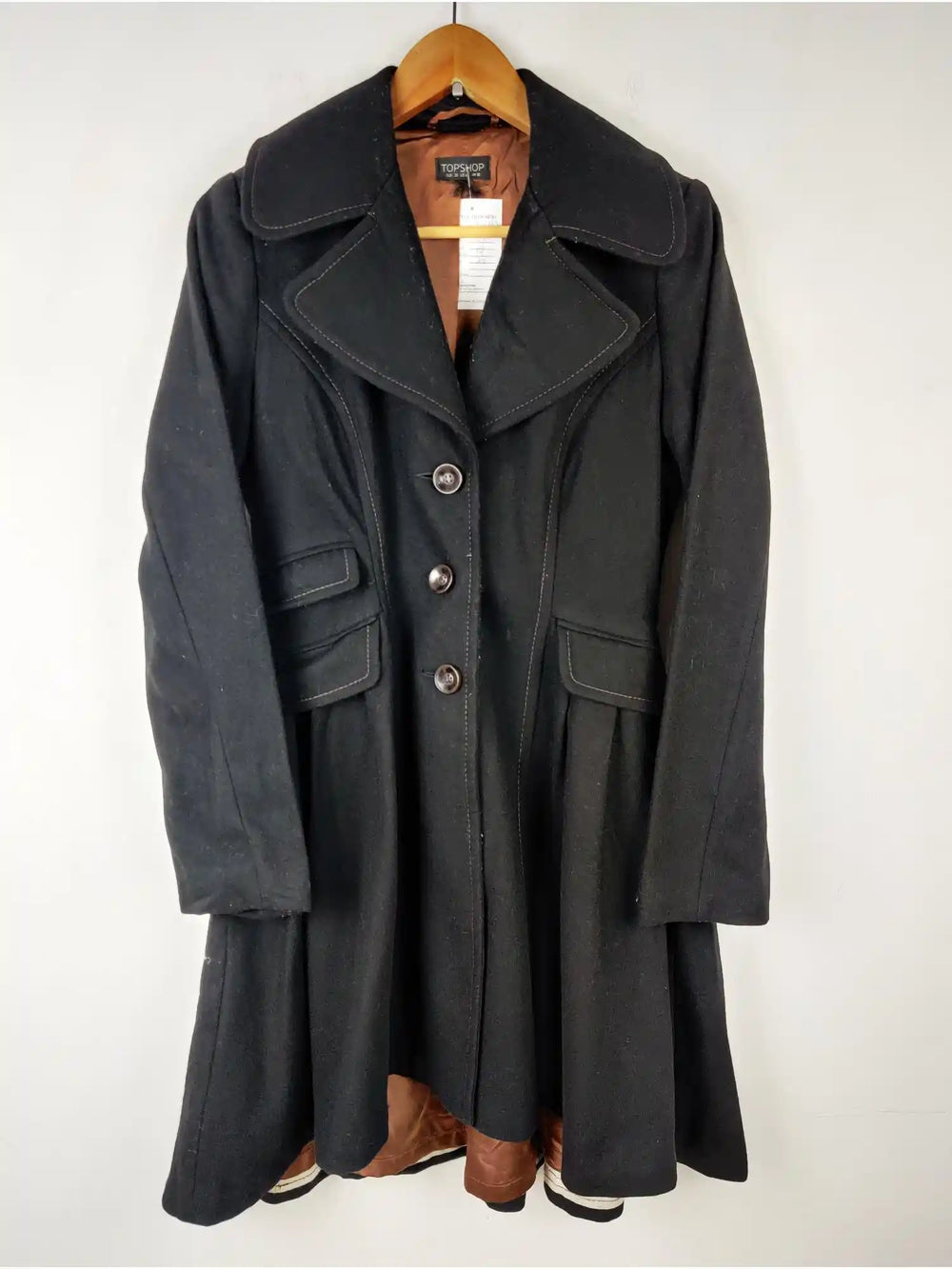 Buy online pre-used pre-loved 100% authentic & Original branded Wool Polyester (WC-1612) available in Pakistan. Top international brands avilable.