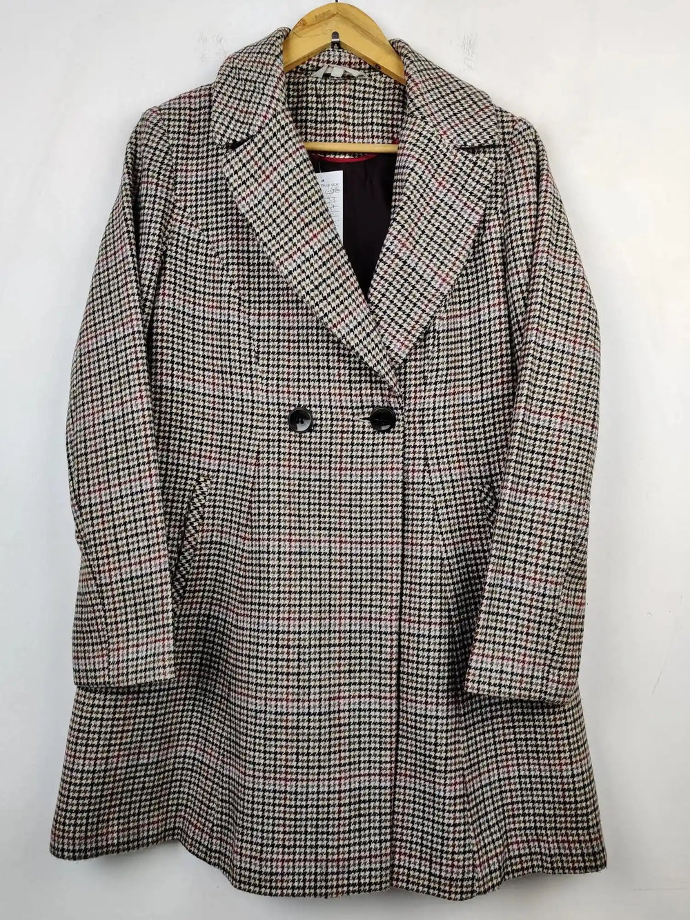 Buy online pre-used pre-loved 100% authentic & Original branded Wool Polyester (WC-1736) available in Pakistan. Top international brands avilable.