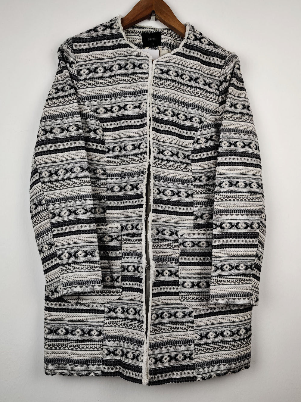 Buy online pre-used pre-loved 100% authentic & Original branded Papaya (WC-1831) available in Pakistan. Top international brands avilable.