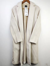 Buy online pre-used pre-loved 100% authentic & Original branded Zara (WC-1972) available in Pakistan. Top international brands avilable.