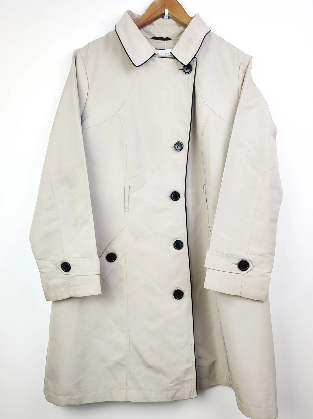 Buy online pre-used pre-loved 100% authentic & Original branded Marks & Spencer (WC-1977) available in Pakistan. Top international brands avilable.