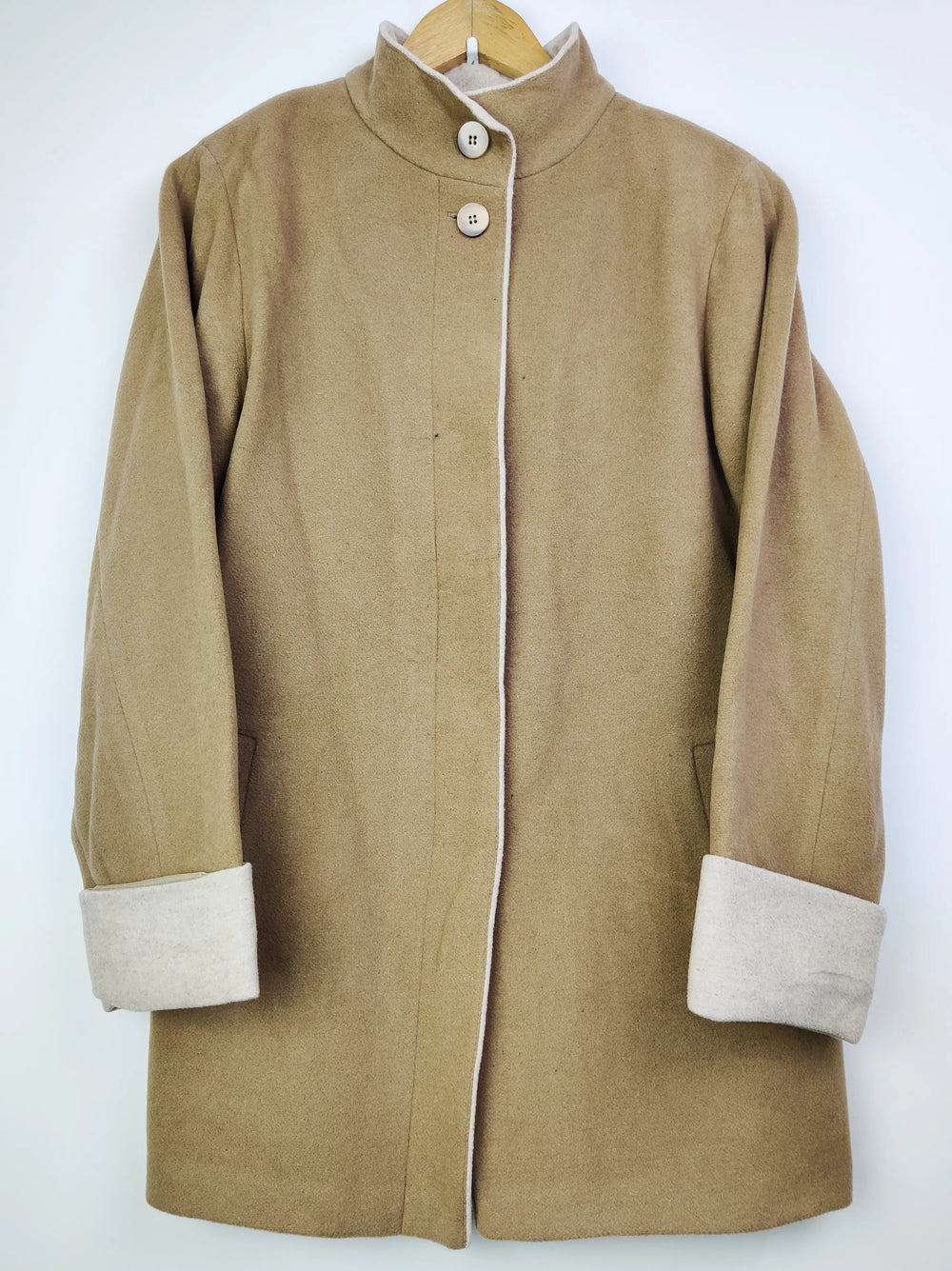 Buy online pre-used pre-loved 100% authentic & Original branded Debenhams (WC-1996) available in Pakistan. Top international brands avilable.