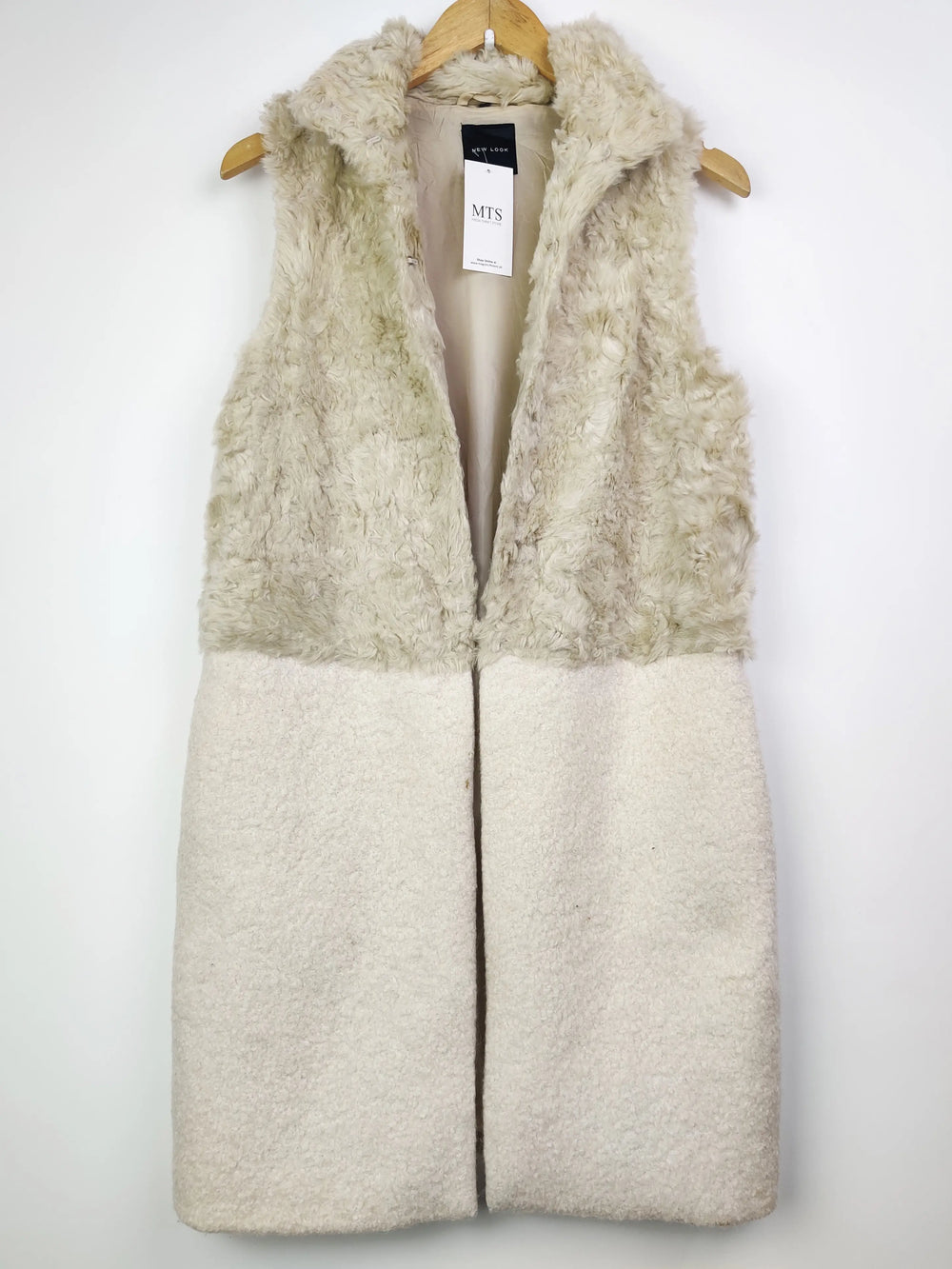 Buy online pre-used pre-loved 100% authentic & Original branded New Look (WC-2000) available in Pakistan. Top international brands avilable.