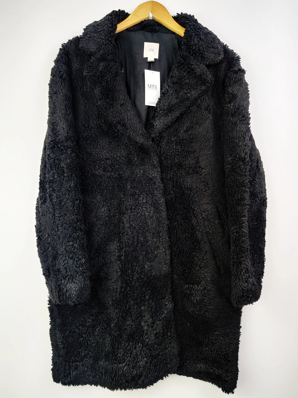 Buy online pre-used pre-loved 100% authentic & Original branded H&M (WC-2013) available in Pakistan. Top international brands avilable.