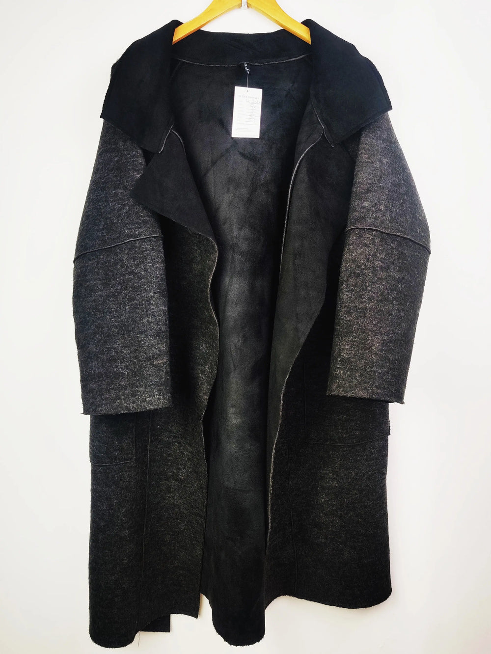 Buy online pre-used pre-loved 100% authentic & Original branded New Collection (WC-2022) available in Pakistan. Top international brands avilable.