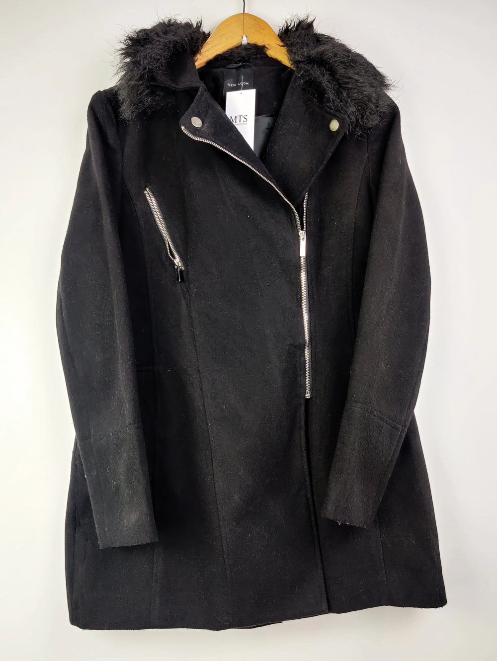 Buy online pre-used pre-loved 100% authentic & Original branded New Look (WC-2064) available in Pakistan. Top international brands avilable.