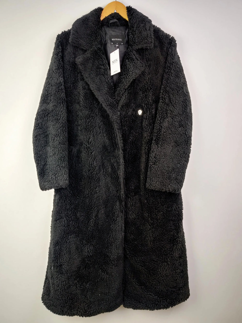 Buy online pre-used pre-loved 100% authentic & Original branded Brave Soul (WC-2079) available in Pakistan. Top international brands avilable.