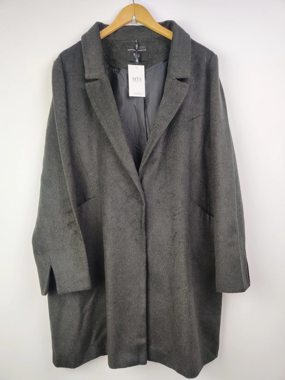 Buy online pre-used pre-loved 100% authentic & Original branded Dorothy Perkins (WC-2091) available in Pakistan. Top international brands avilable.