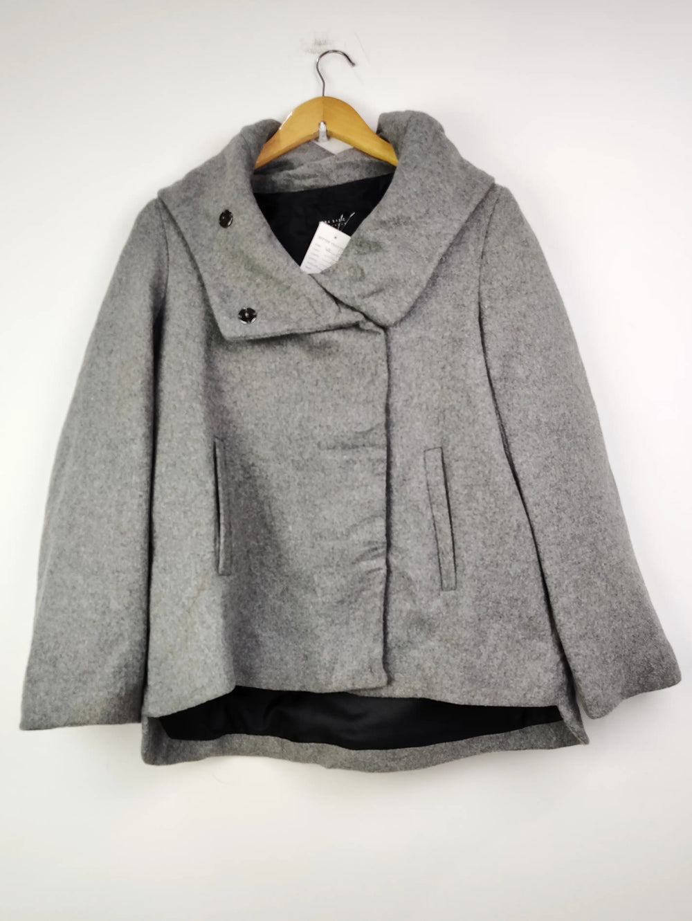 Buy online pre-used pre-loved 100% authentic & Original branded Zara (WC-2103) available in Pakistan. Top international brands avilable.