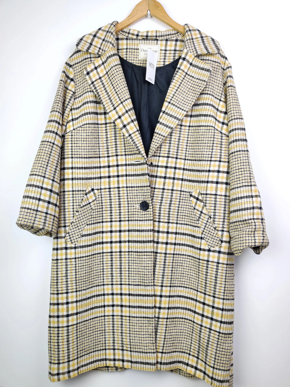 Buy online pre-used pre-loved 100% authentic & Original branded George (WC-2128) available in Pakistan. Top international brands avilable.