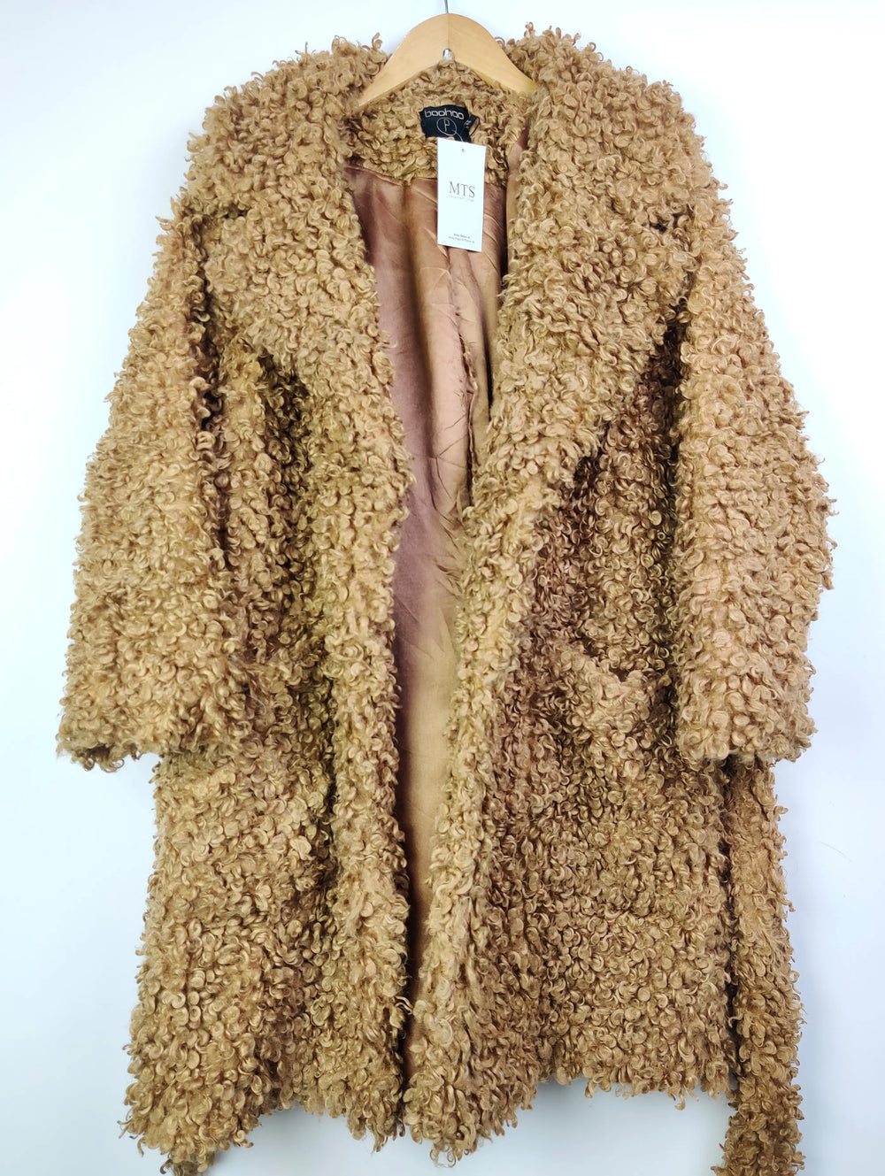 Buy online pre-used pre-loved 100% authentic & Original branded Boohoo (WC-2131) available in Pakistan. Top international brands avilable.