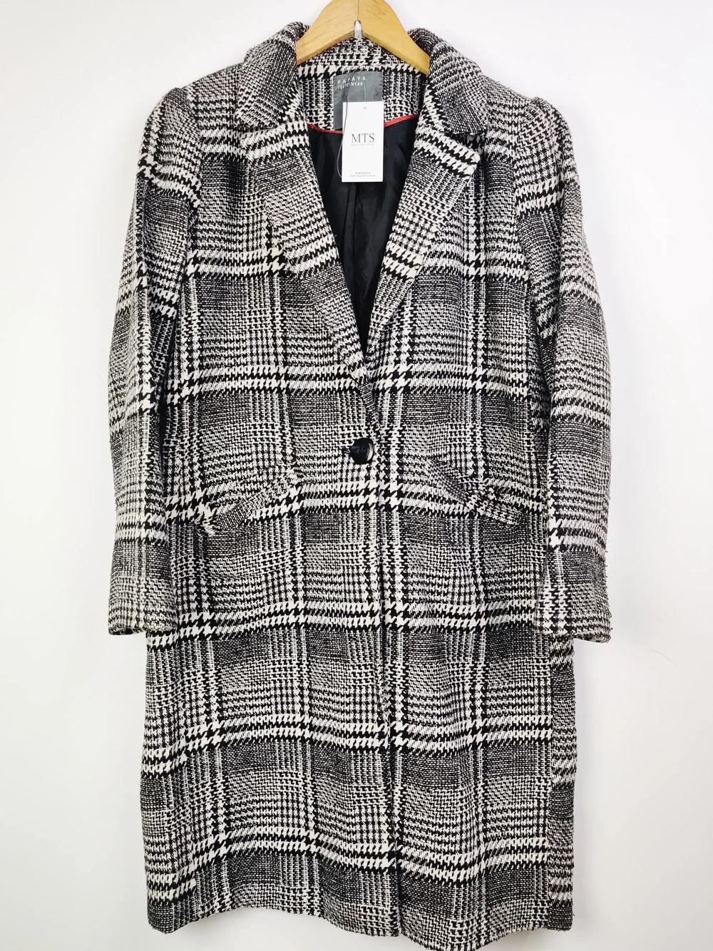 Buy online pre-used pre-loved 100% authentic & Original branded Papaya (WC-2136) available in Pakistan. Top international brands avilable.