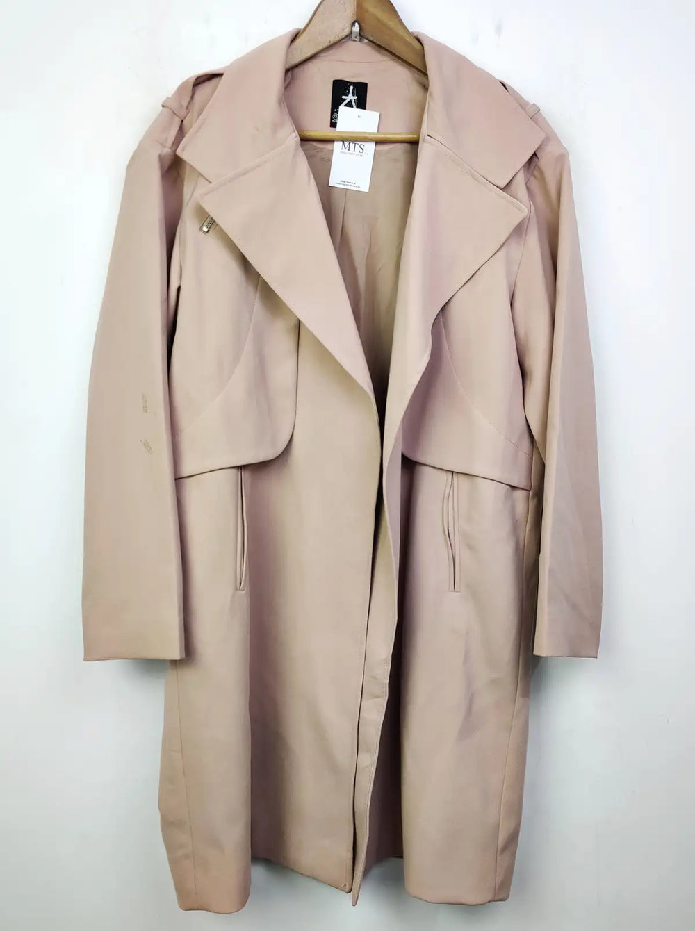 Buy online pre-used pre-loved 100% authentic & Original branded Atmosphere (WC-2345) available in Pakistan. Top international brands avilable.