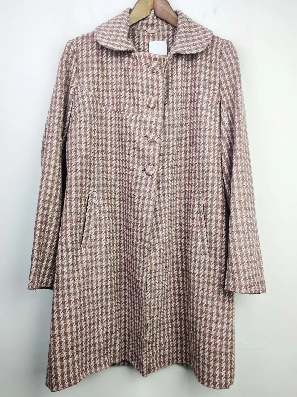 Buy online pre-used pre-loved 100% authentic & Original branded Unknown Brand (WC-2362) available in Pakistan. Top international brands avilable.