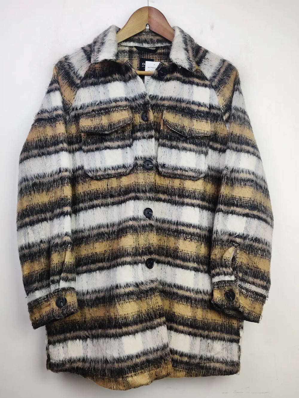 Buy online pre-used pre-loved 100% authentic & Original branded Only (WC-2363) available in Pakistan. Top international brands avilable.