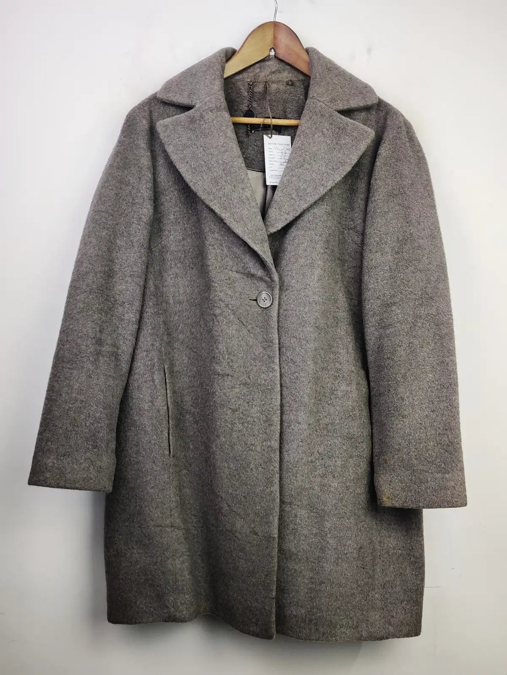 Buy online pre-used pre-loved 100% authentic & Original branded Autograph (WC-2365) available in Pakistan. Top international brands avilable.