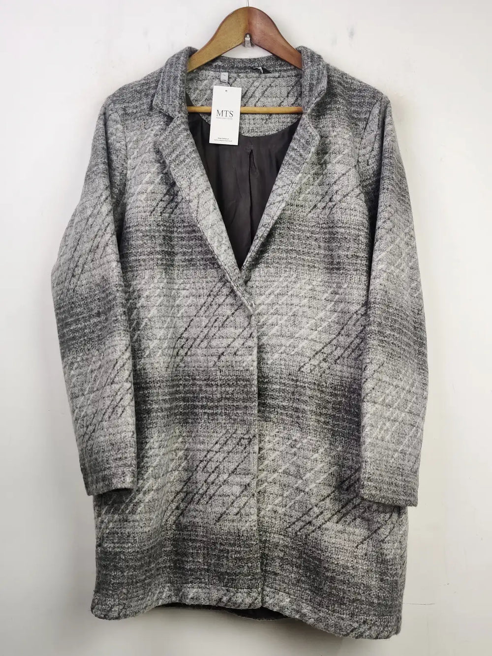 Buy online pre-used pre-loved 100% authentic & Original branded Unknown Brand (WC-2384) available in Pakistan. Top international brands avilable.