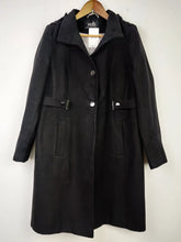 Buy online pre-used pre-loved 100% authentic & Original branded Wallis (WC-2398) available in Pakistan. Top international brands avilable.