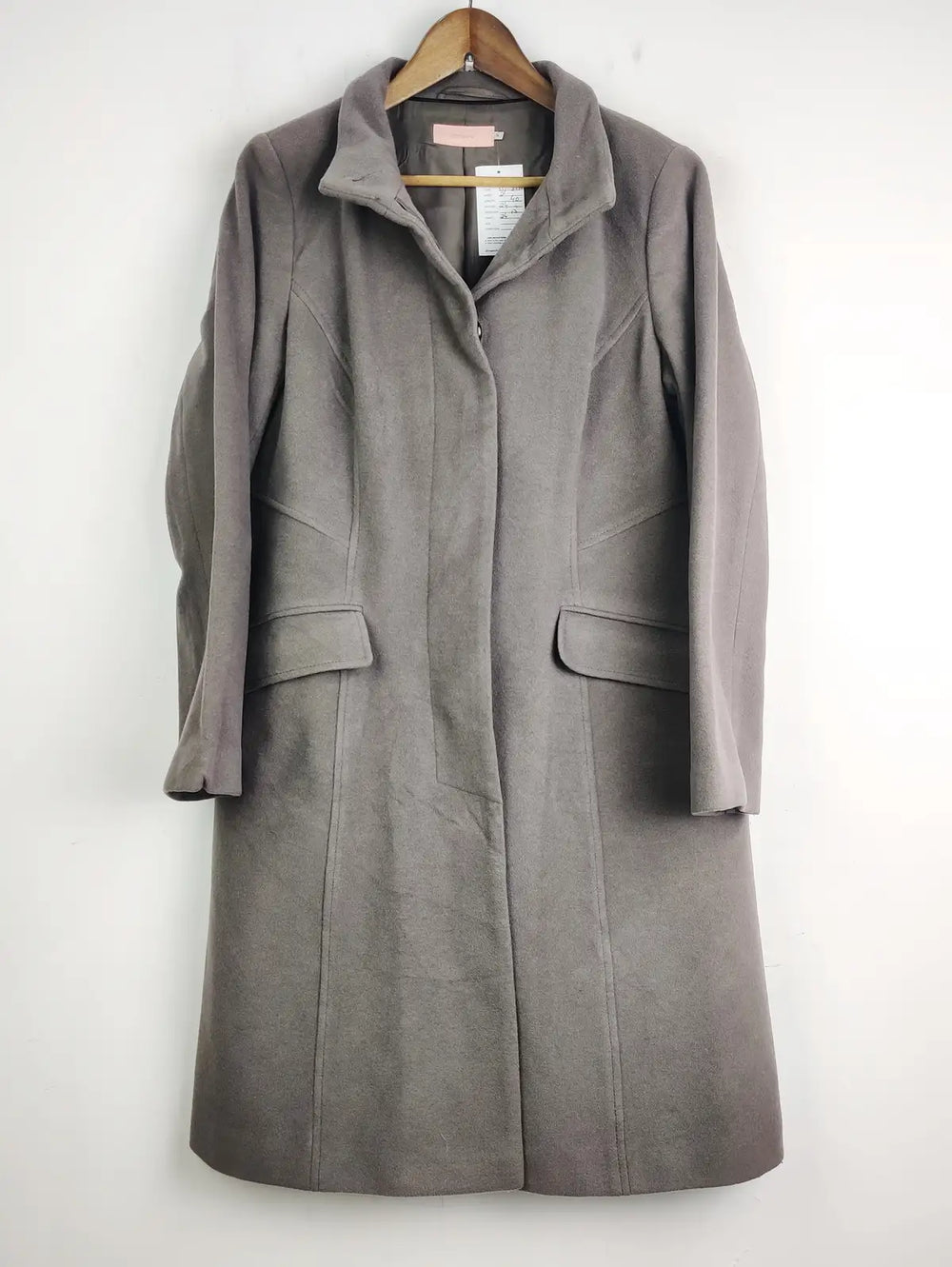 Buy online pre-used pre-loved 100% authentic & Original branded John Levis (WC-2434) available in Pakistan. Top international brands avilable.