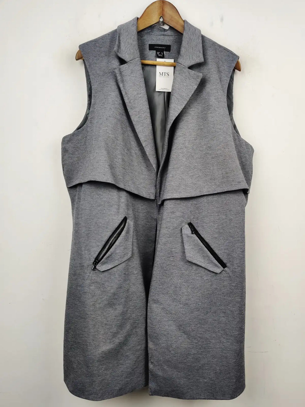 Buy online pre-used pre-loved 100% authentic & Original branded Atmosphere (WC-2447) available in Pakistan. Top international brands avilable.