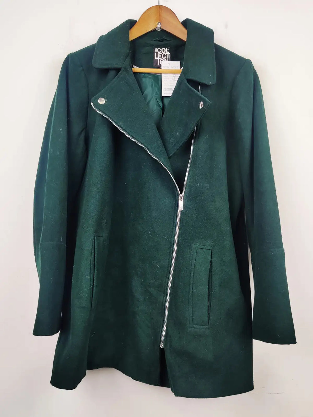 Buy online pre-used pre-loved 100% authentic & Original branded Debenhams (WC-2462) available in Pakistan. Top international brands avilable.