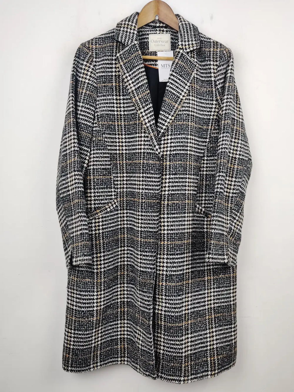 Buy online pre-used pre-loved 100% authentic & Original branded George (WC-2465) available in Pakistan. Top international brands avilable.