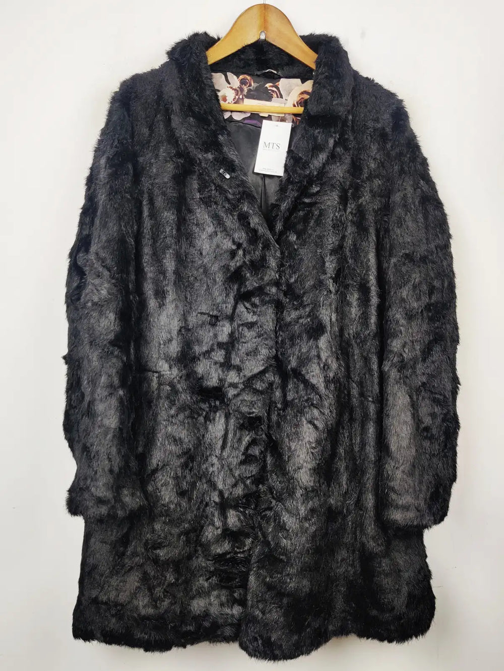 Buy online pre-used pre-loved 100% authentic & Original branded Eliza J (WC-2466) available in Pakistan. Top international brands avilable.