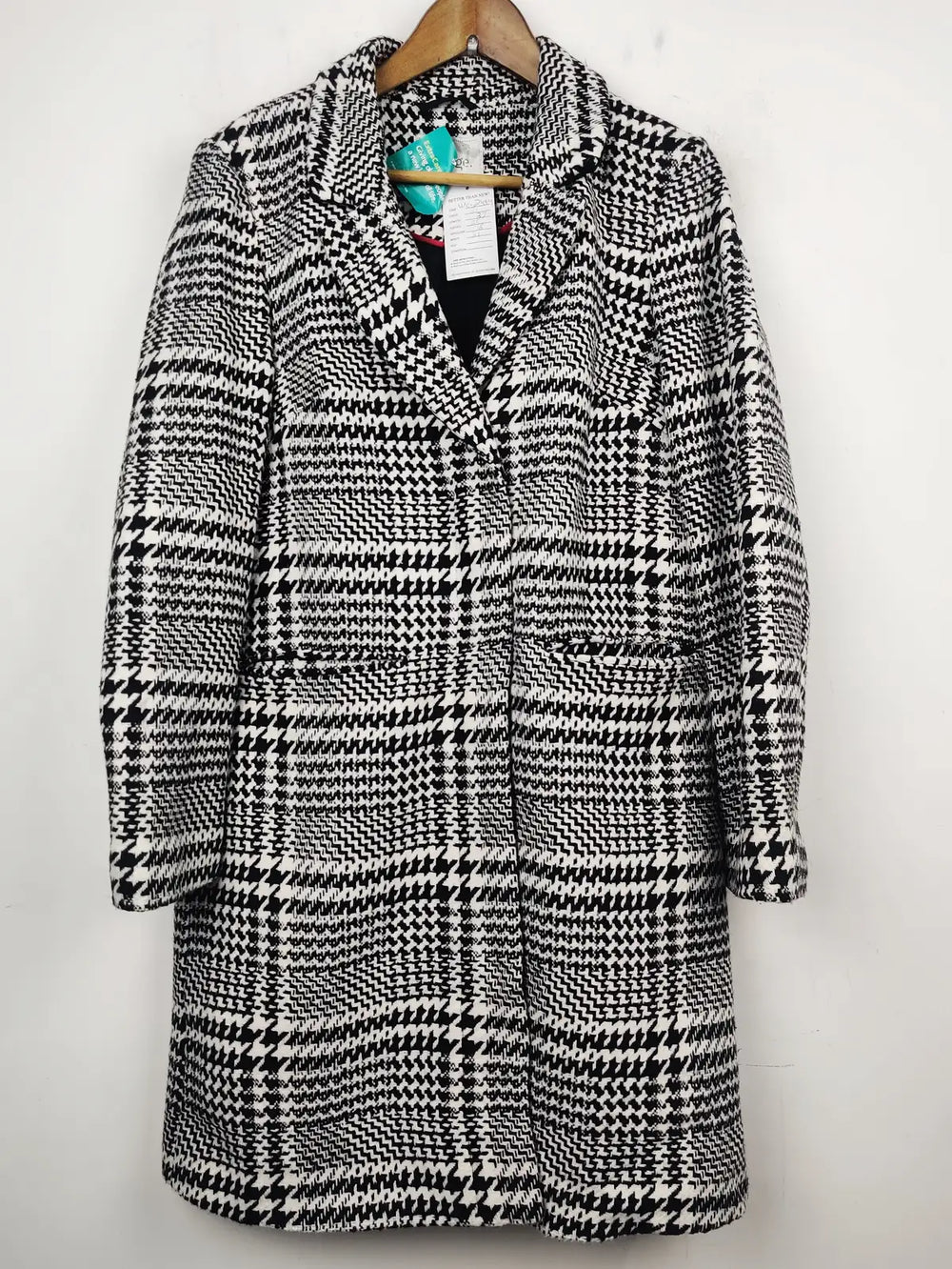 Buy online pre-used pre-loved 100% authentic & Original branded George (WC-2494) available in Pakistan. Top international brands avilable.