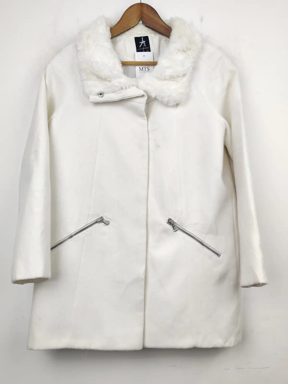 Buy online pre-used pre-loved 100% authentic & Original branded Atmosphere (WC-2497) available in Pakistan. Top international brands avilable.