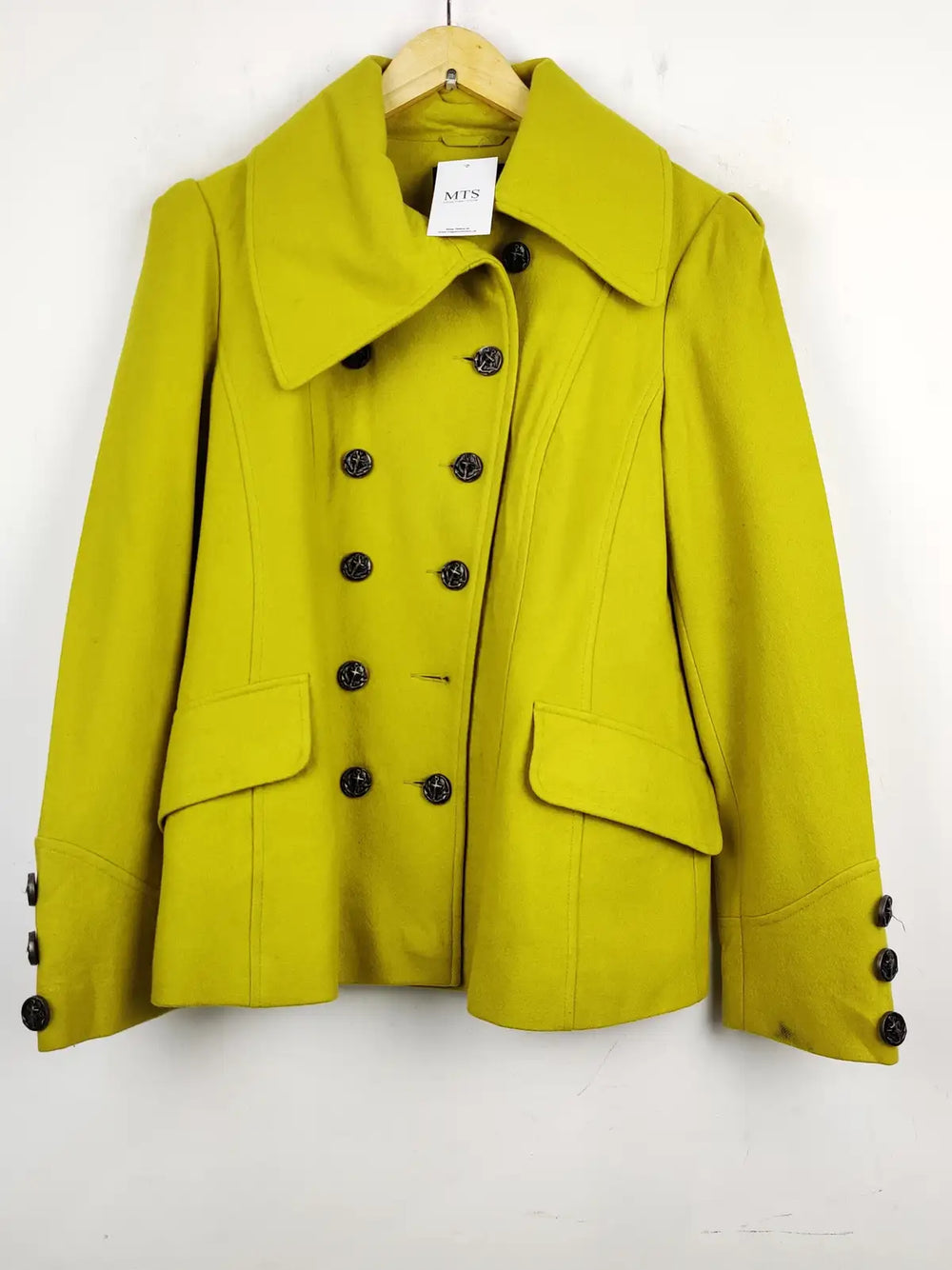 Buy online pre-used pre-loved 100% authentic & Original branded Dorothy Perkins (WC-2561) available in Pakistan. Top international brands avilable.