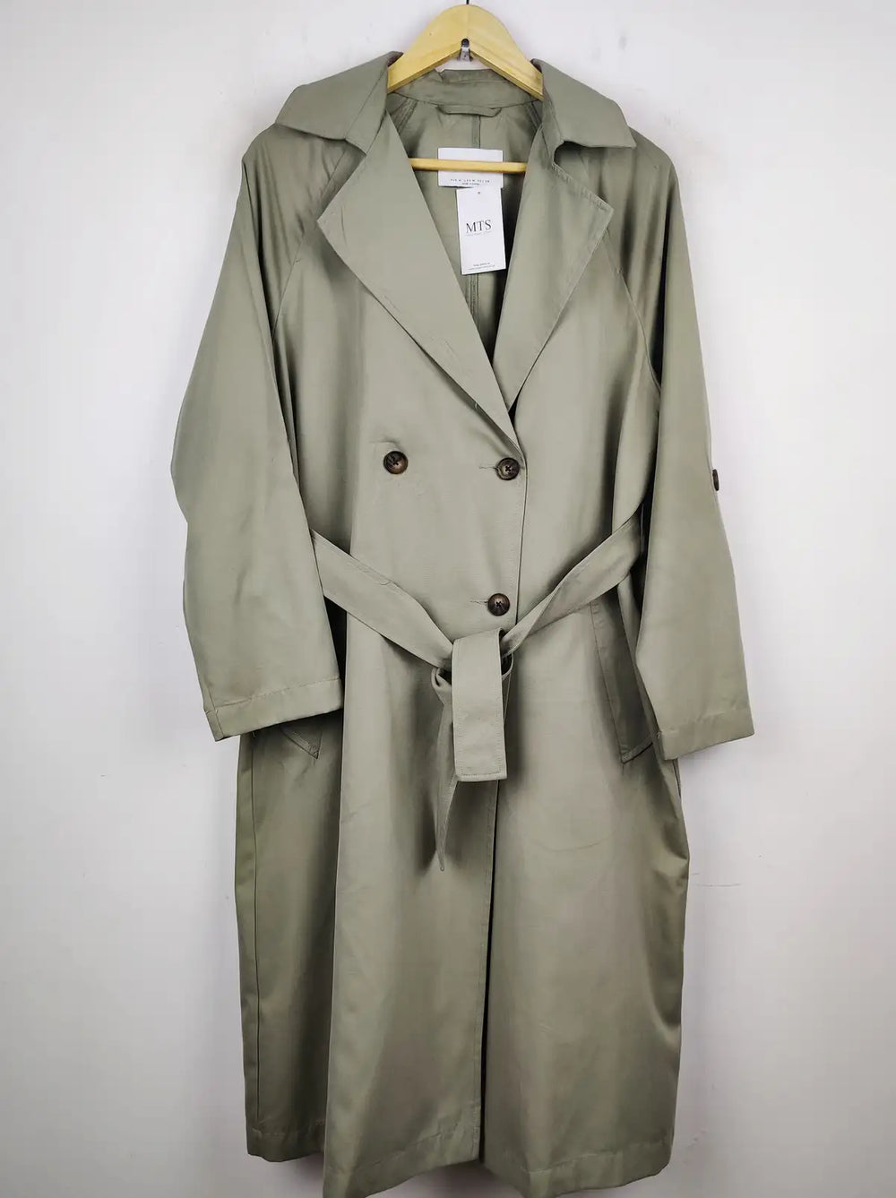 Buy online pre-used pre-loved 100% authentic & Original branded Papaya (WC-2592) available in Pakistan. Top international brands avilable.